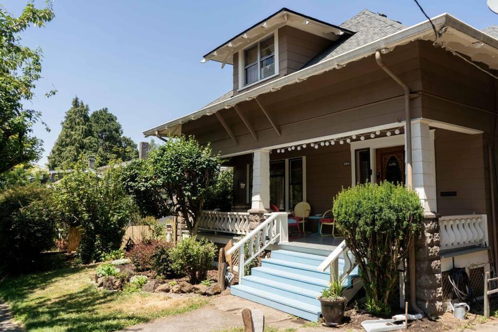 Southeast Portland Comfy & Eclectic Craftsman Home Eksteriør billede
