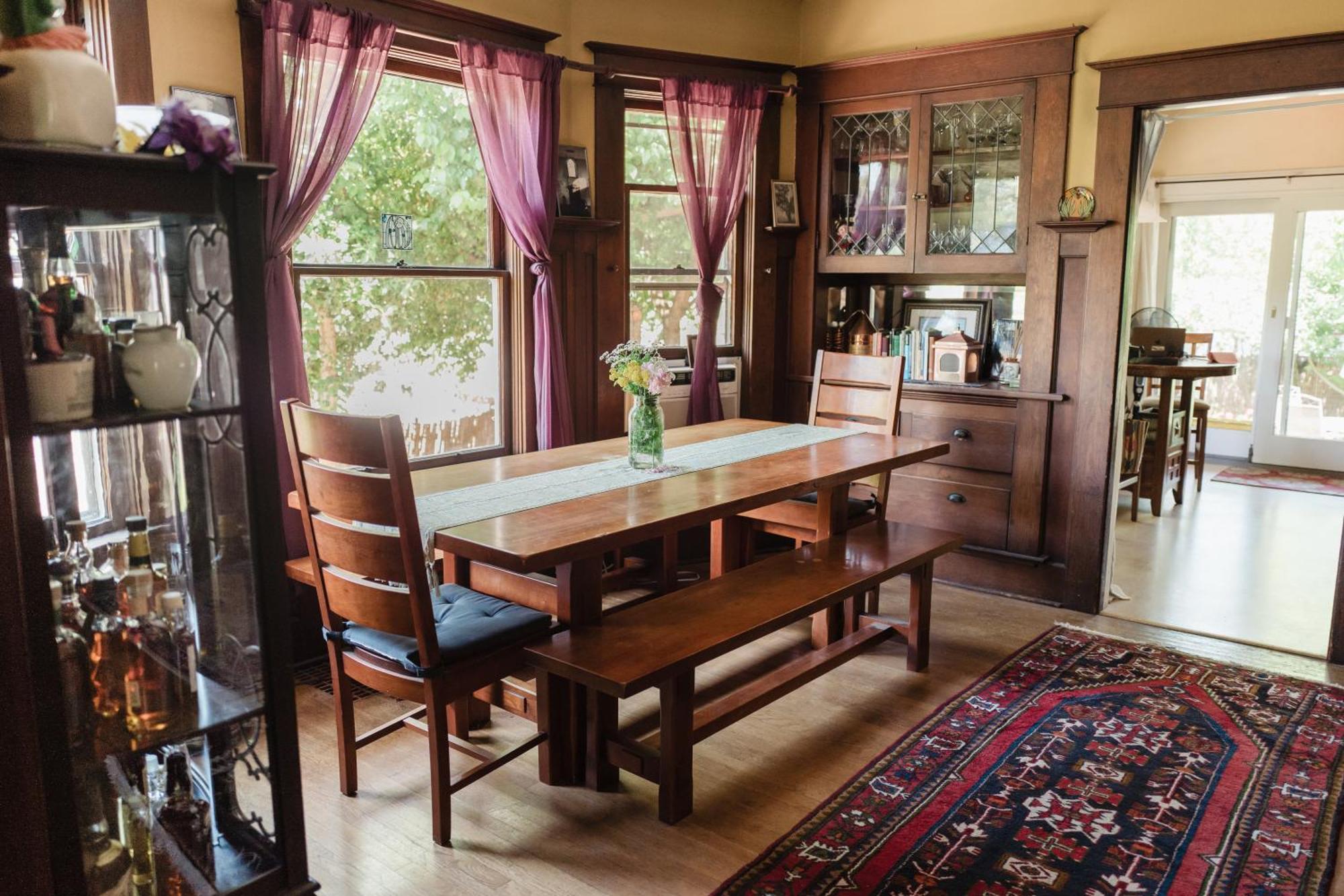 Southeast Portland Comfy & Eclectic Craftsman Home Eksteriør billede