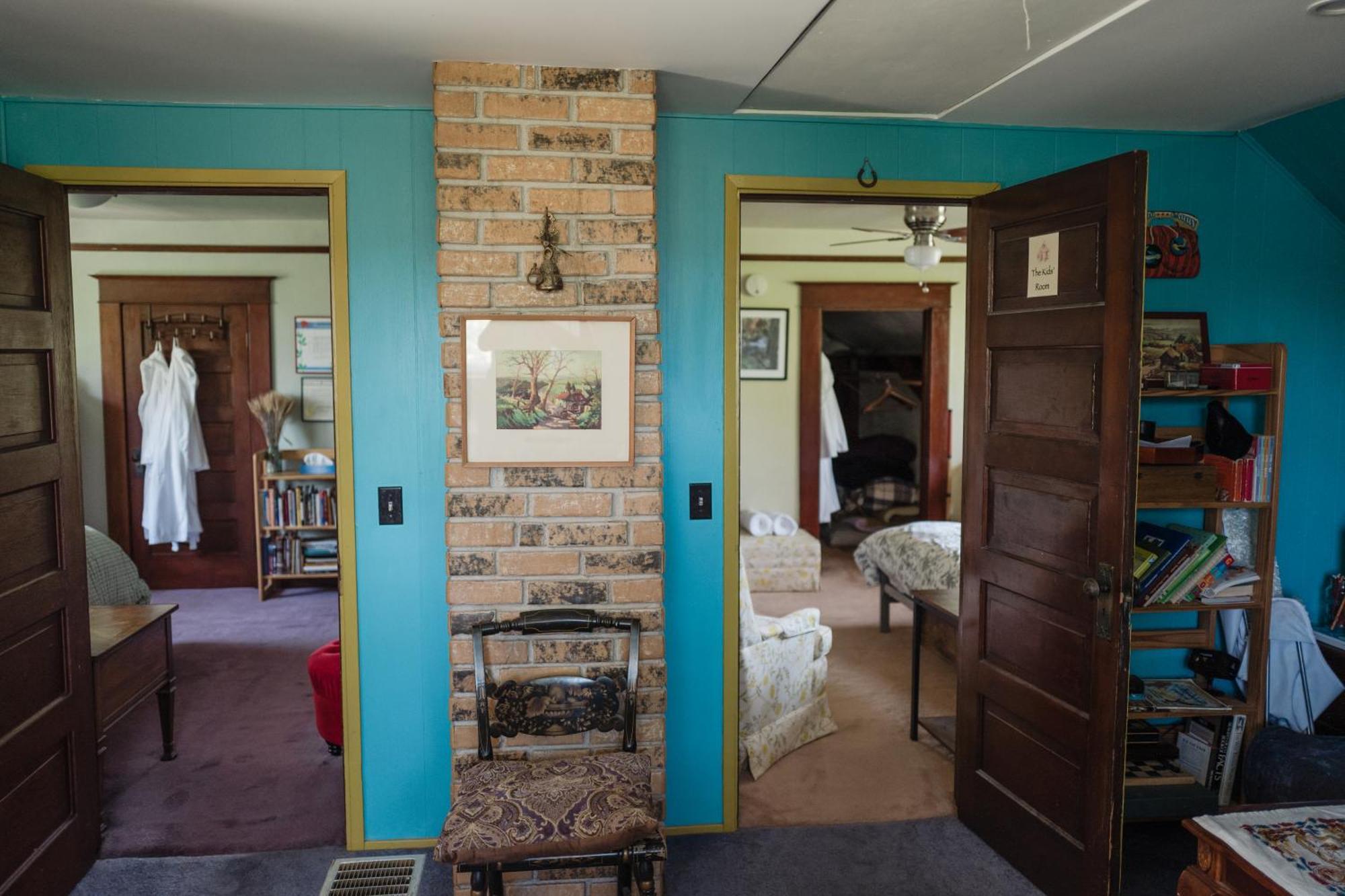 Southeast Portland Comfy & Eclectic Craftsman Home Eksteriør billede